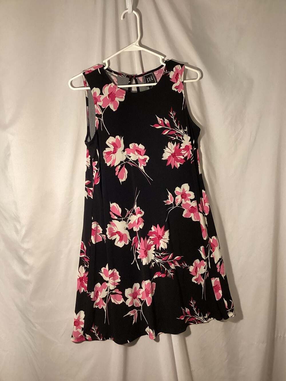 JH Dress Size 8P Black Pink Floral Sleeveless Shift